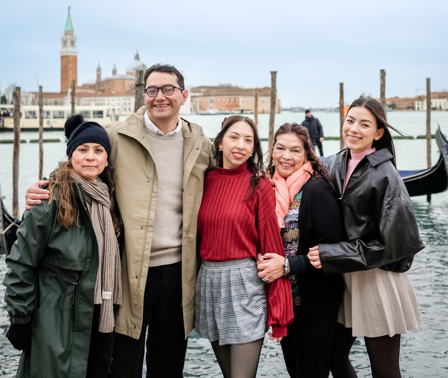 Familia feliz en Venecia